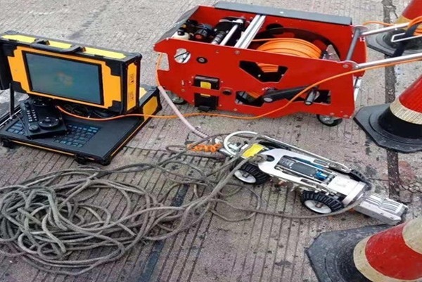 恒山CCTV管道检测机器人