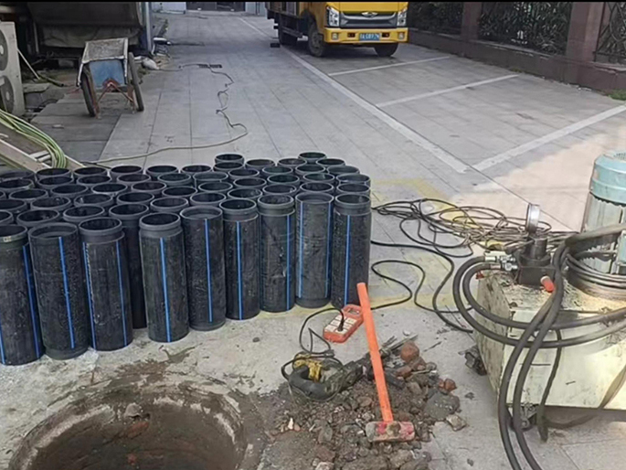 恒山PE置换管厂家 DN315置换管 非开挖管短管置换